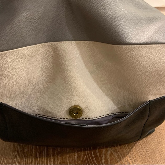 Fossil black, cream and gray hobo Amelia crossbody. - Picture 4 of 5